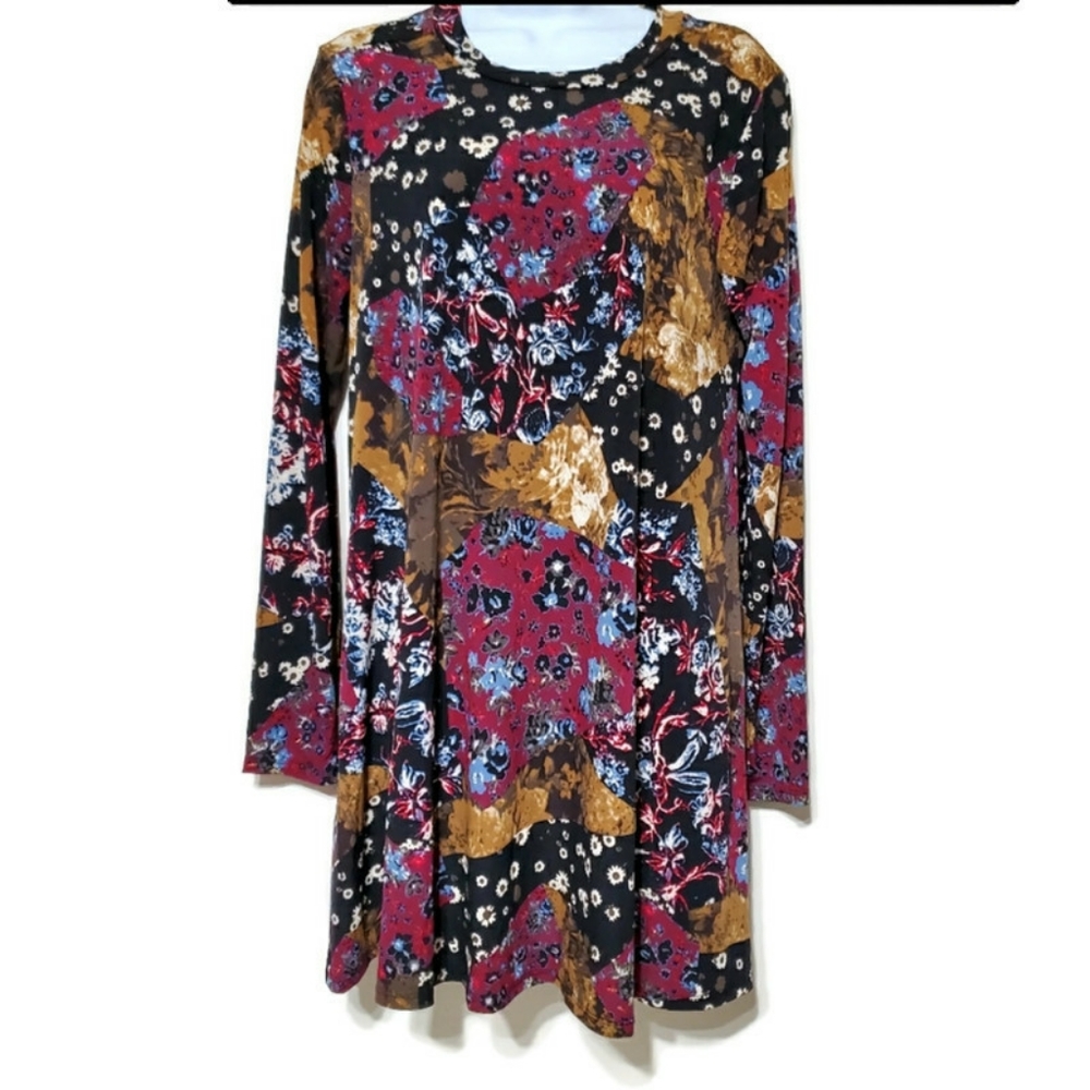 BCBG Generation floral long sleeved shift dress M